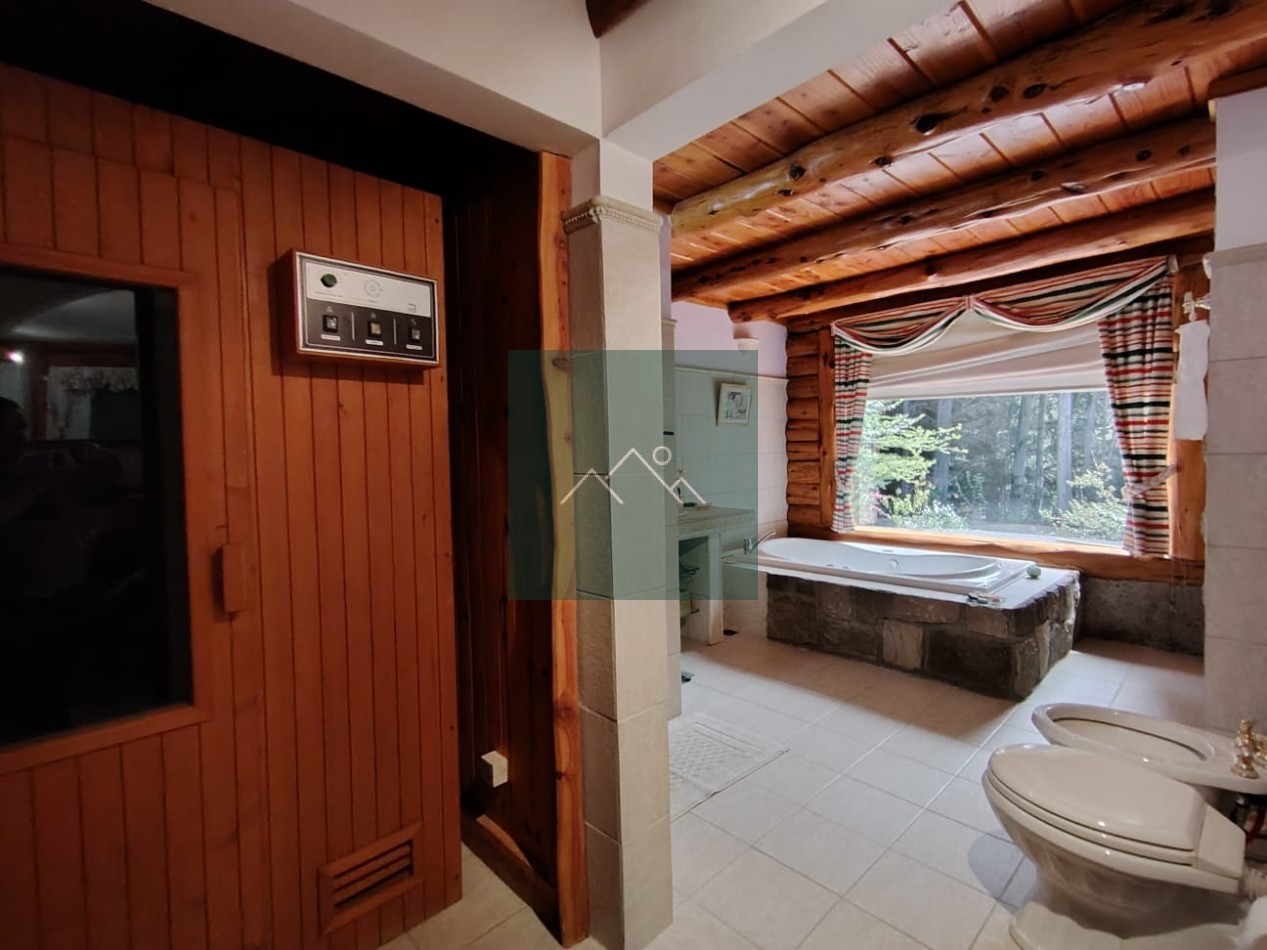 CASA EXCLUSIVA EN VENTA EN BARILOCHE