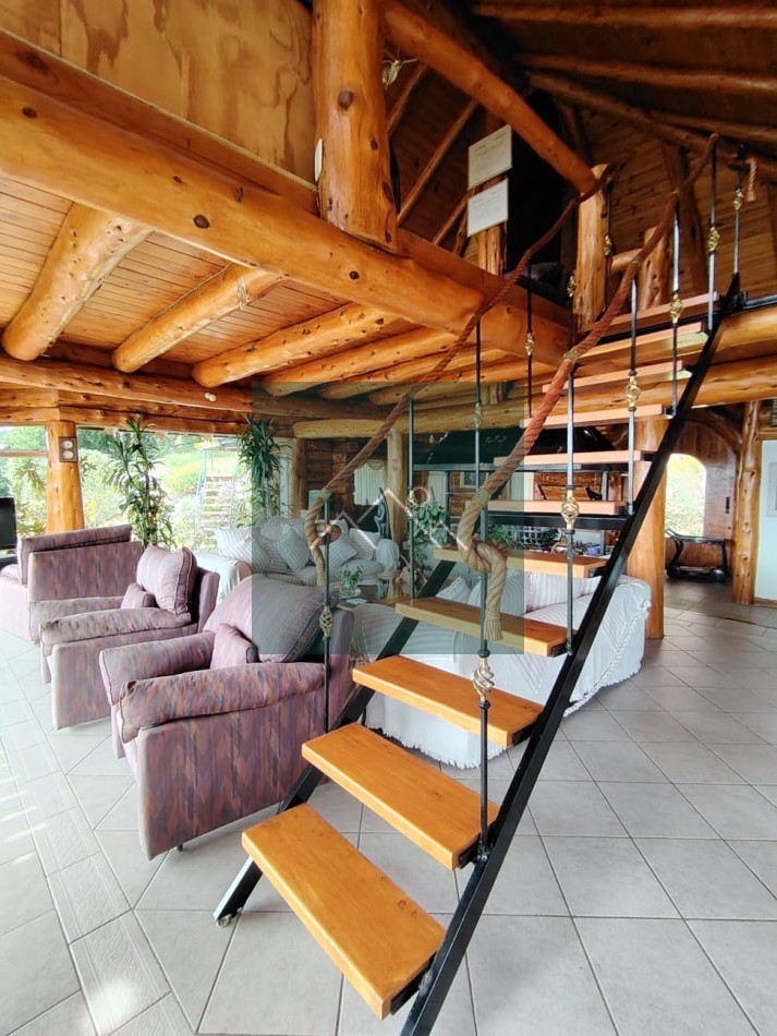 CASA EXCLUSIVA EN VENTA EN BARILOCHE